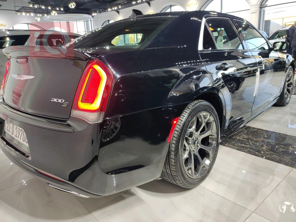 كرايسلر 300